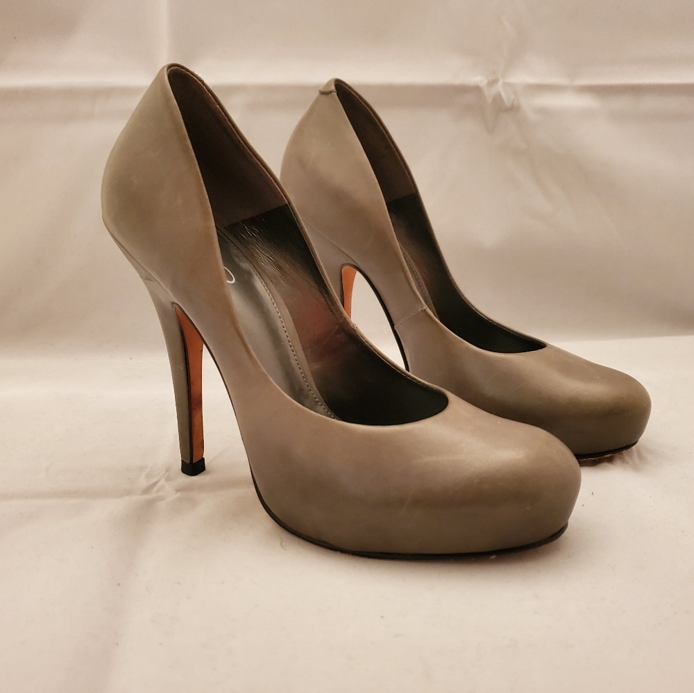 Womens Gray Leather Heels - Size:8